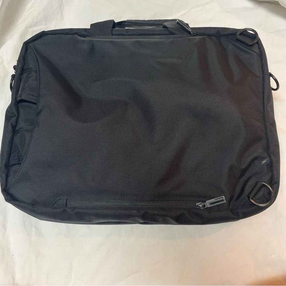 Sumdex Core Classic Laptop Briefcase with Padded Compartment And Backpack Straps